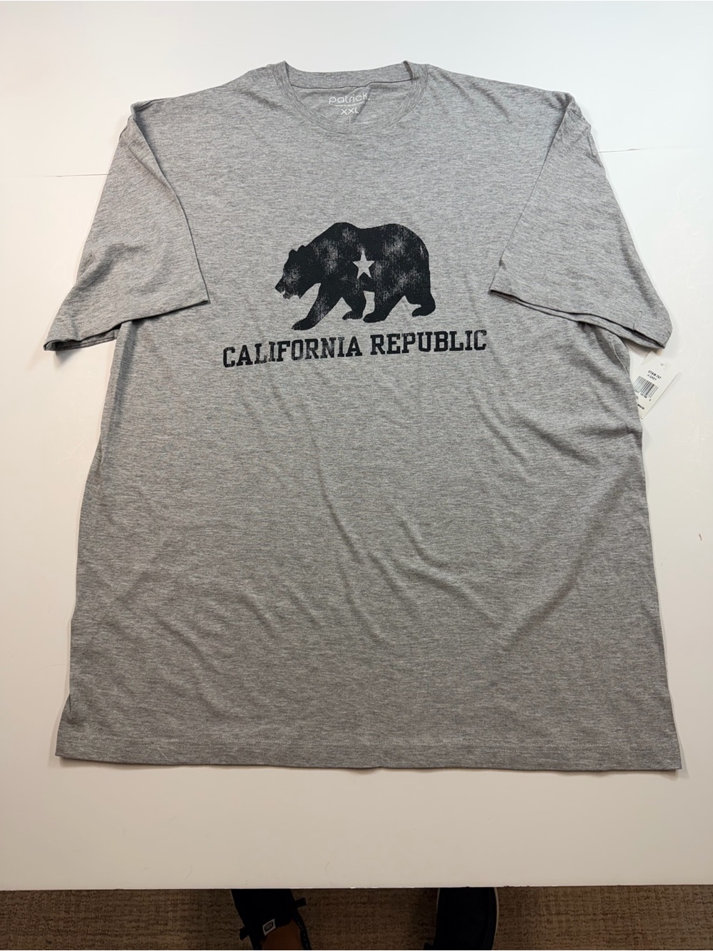 California Republic Bear Graphic Tee - Gray